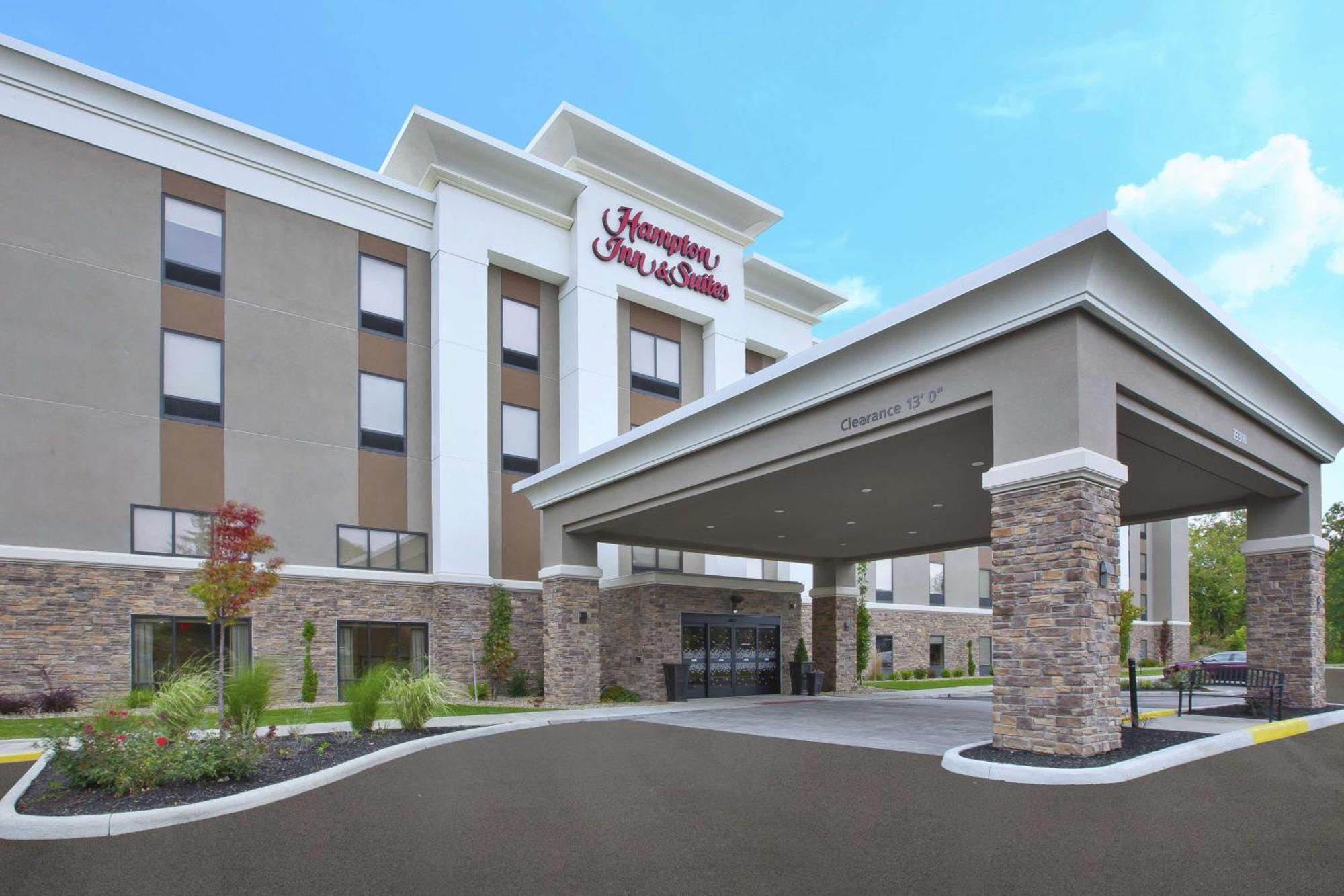 Hampton Inn & Suites Oakwood Village-Cleveland Exterior foto